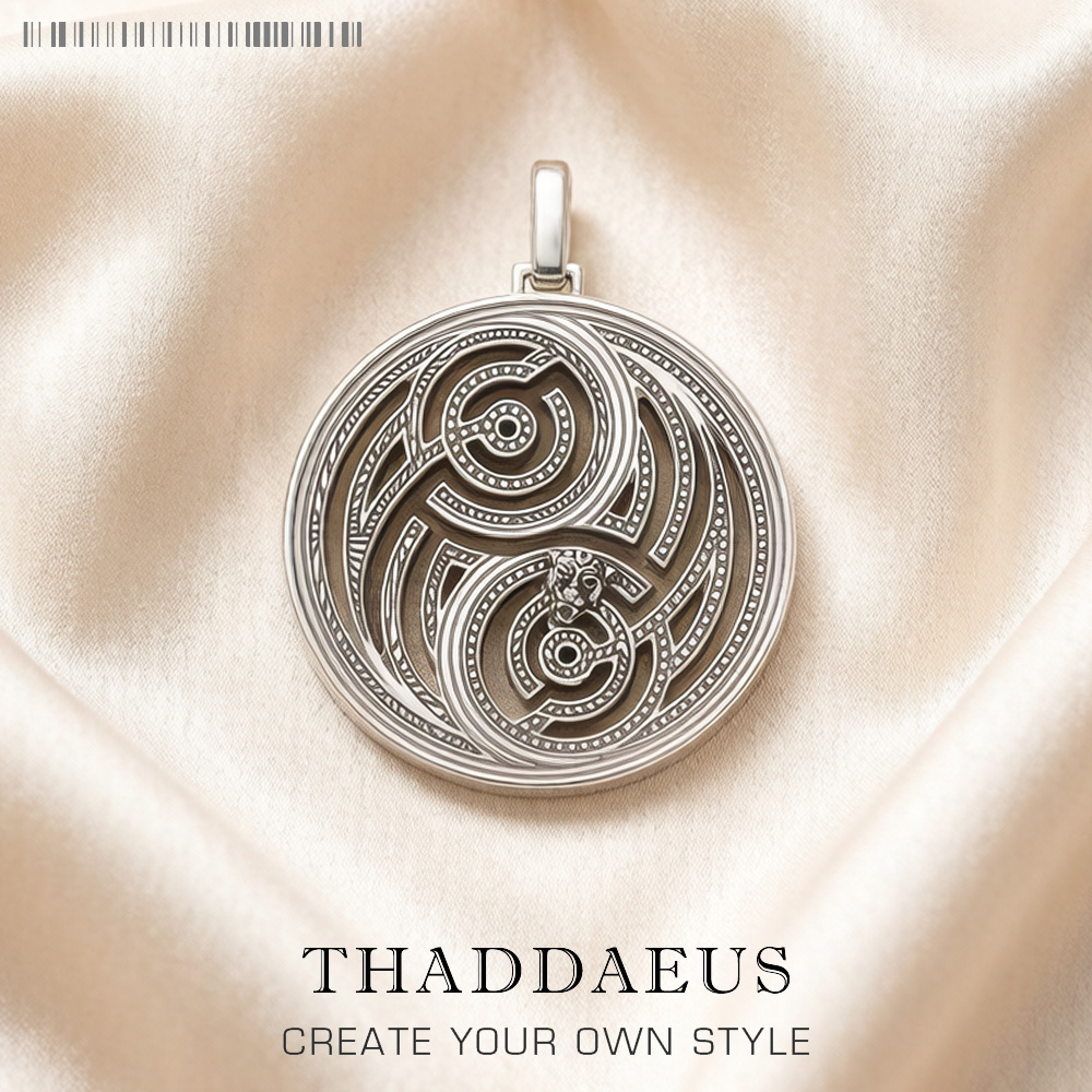 Panther Maze Round Pendant Bra - đánh giá và giá Men'S Accessories Jewelry Brands