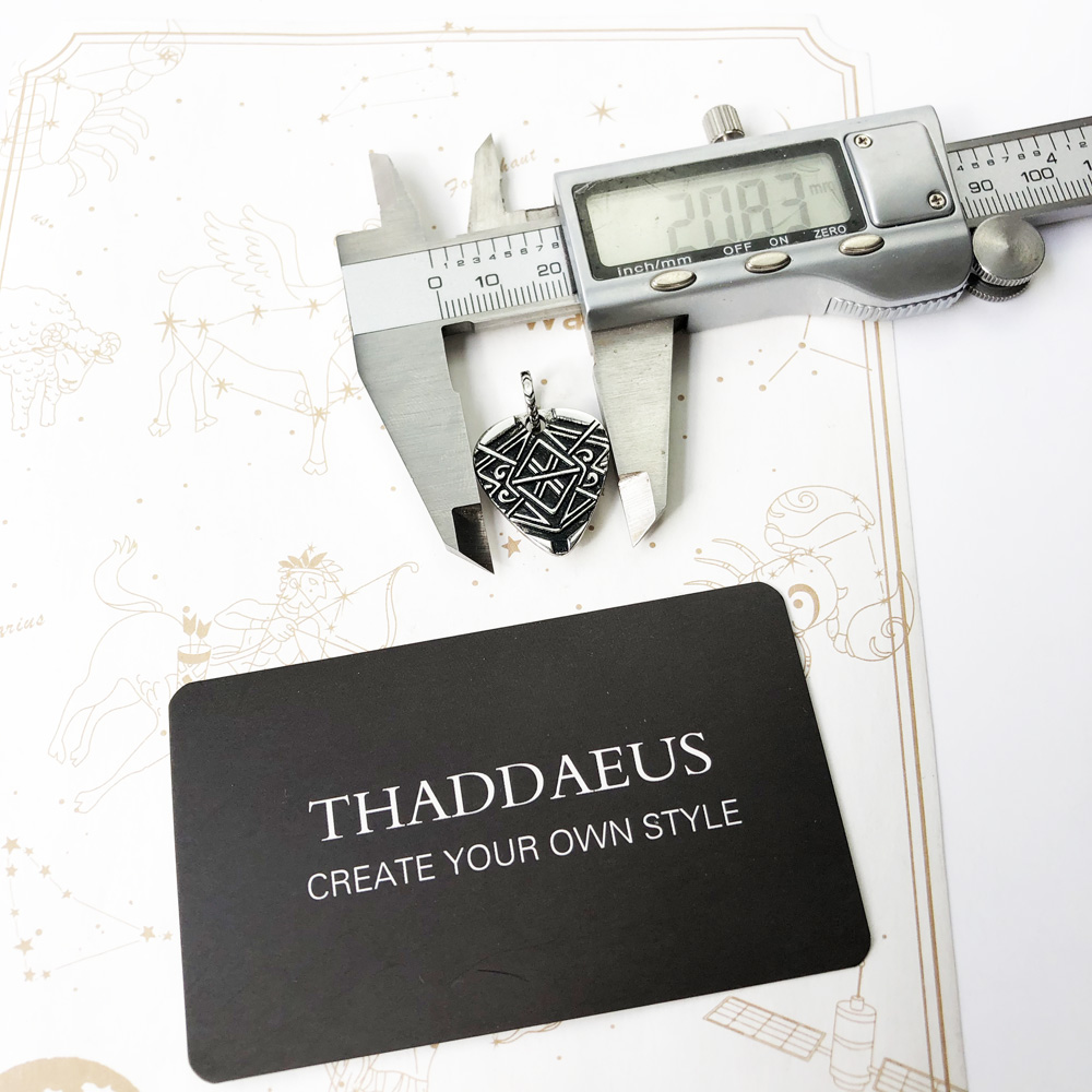 Ornamented Dog Tag Pendant,Bra - đánh giá và giá Men'S Accessories Jewelry Brands